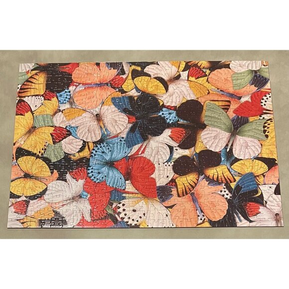 Lot 4 JIGSAW PUZZLES 300 500 550pc Butterflies Dolphin Amsterdam Woman COMPLETE - Picture 7 of 7